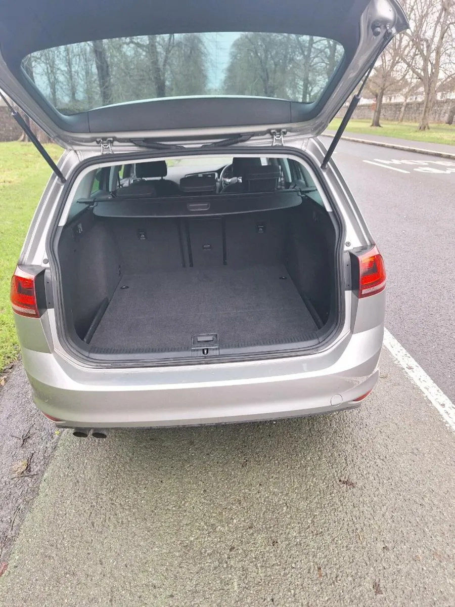 Volkswagon Golf 1.4 TSI Estate Hi-Line - Image 2