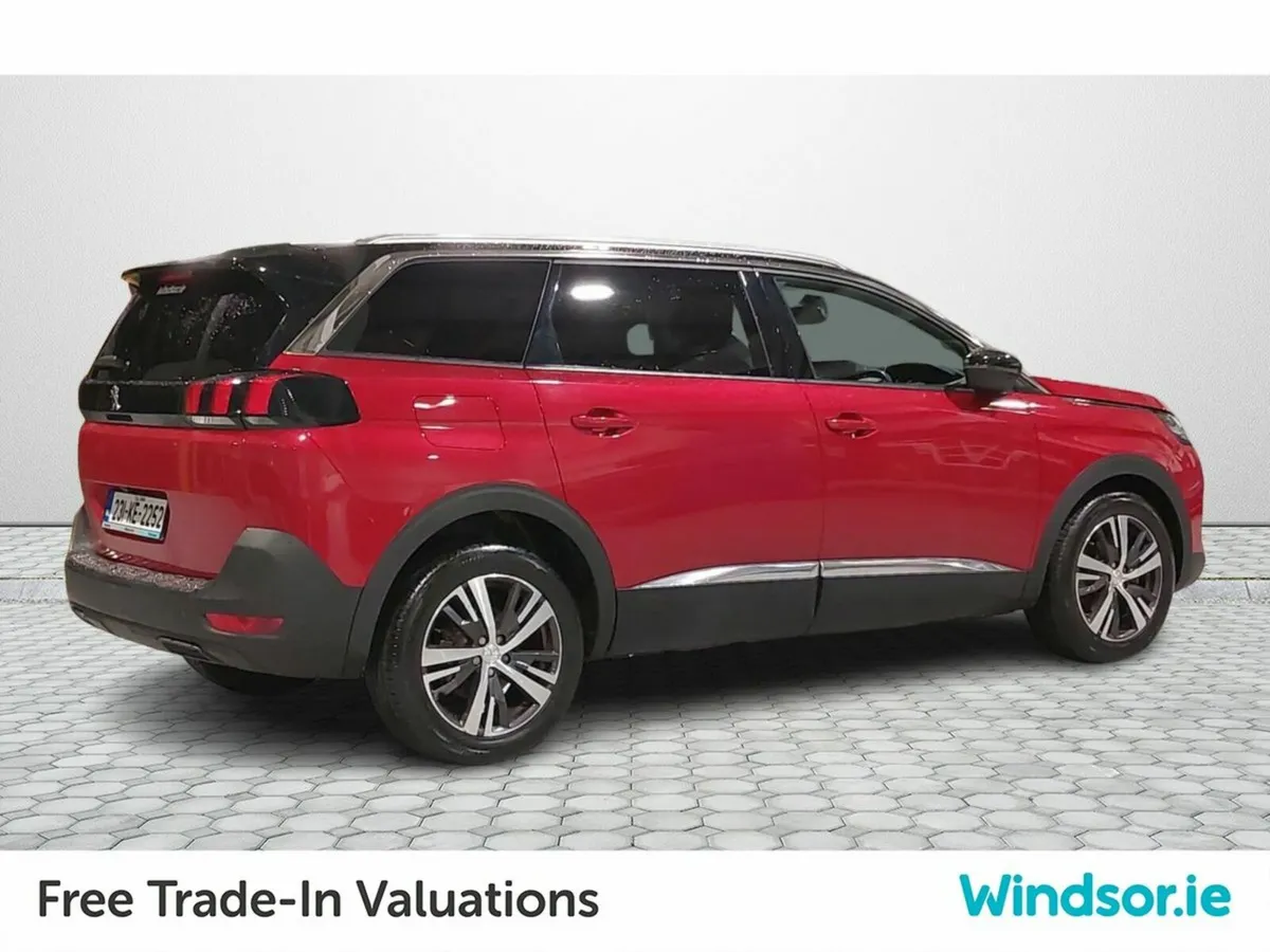 Peugeot 5008 1.2 PureTech 130bhp Allure - Image 2