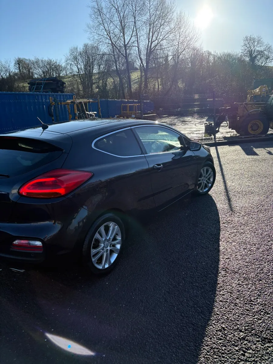 Kia Ceed 2014 - Image 2