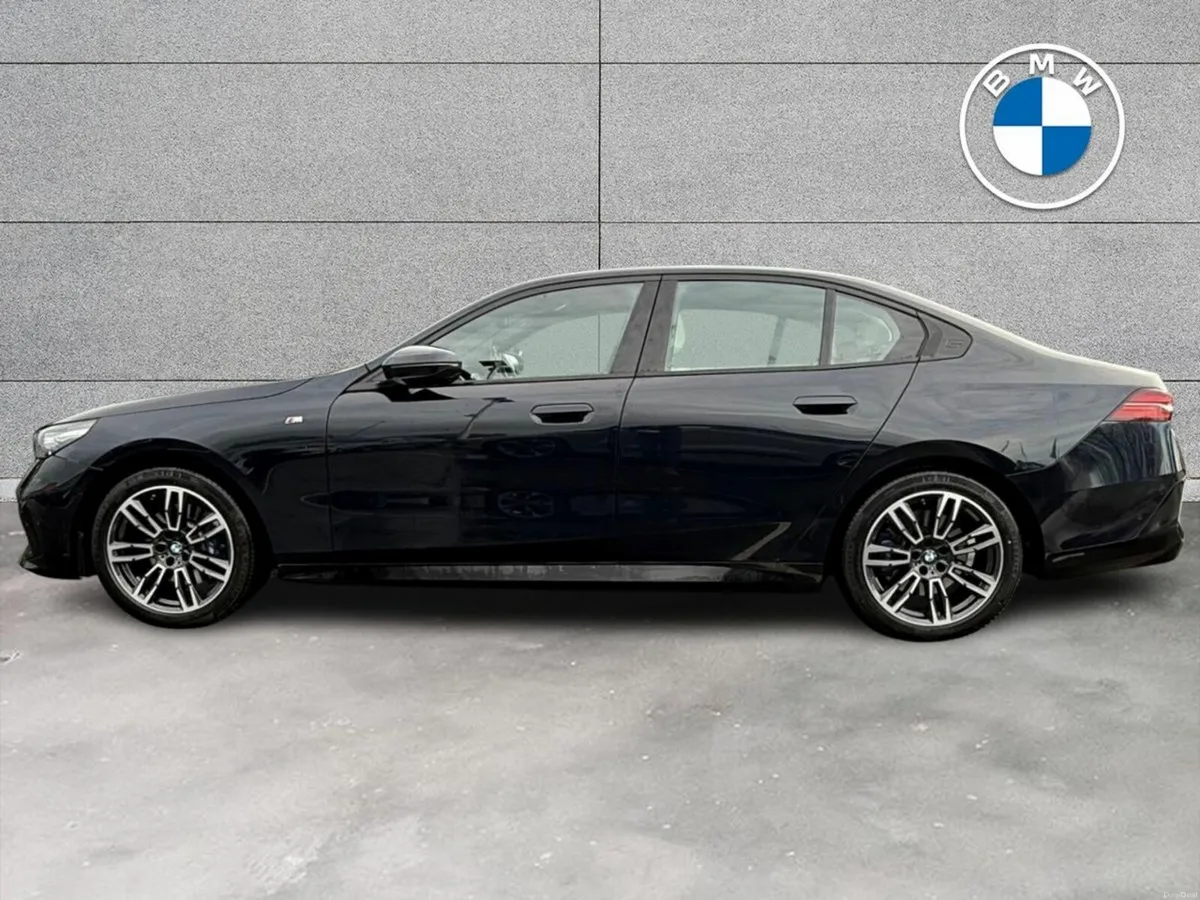 BMW 5-Series 520i M Sport Saloon - Image 3
