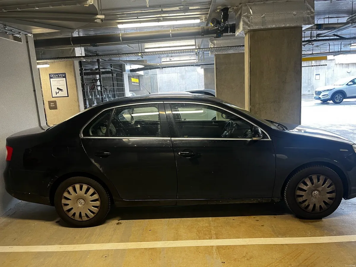 Volkswagen - Jetta 2006 - Low Mileage - Image 2