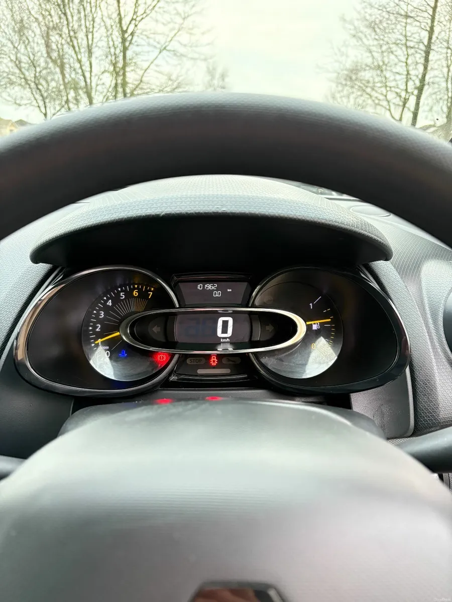 Renault Clio 2015 - Image 4