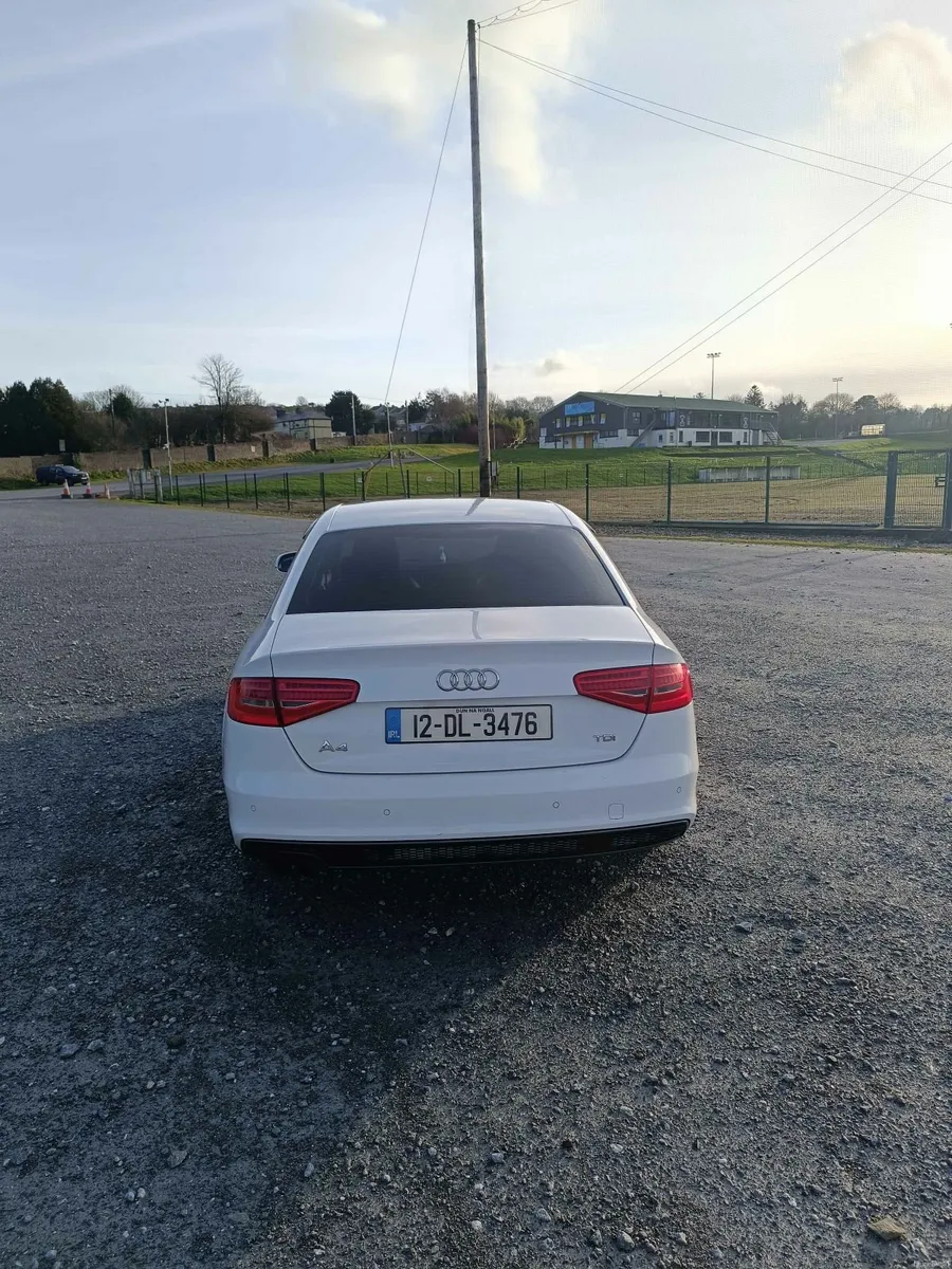 Audi A4 2012 S-Line Black Edition - Image 4