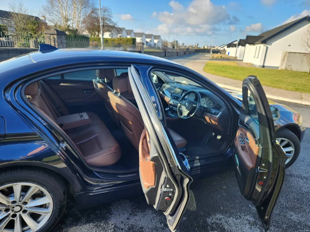 BMW 5-Series 2012 - Image 4