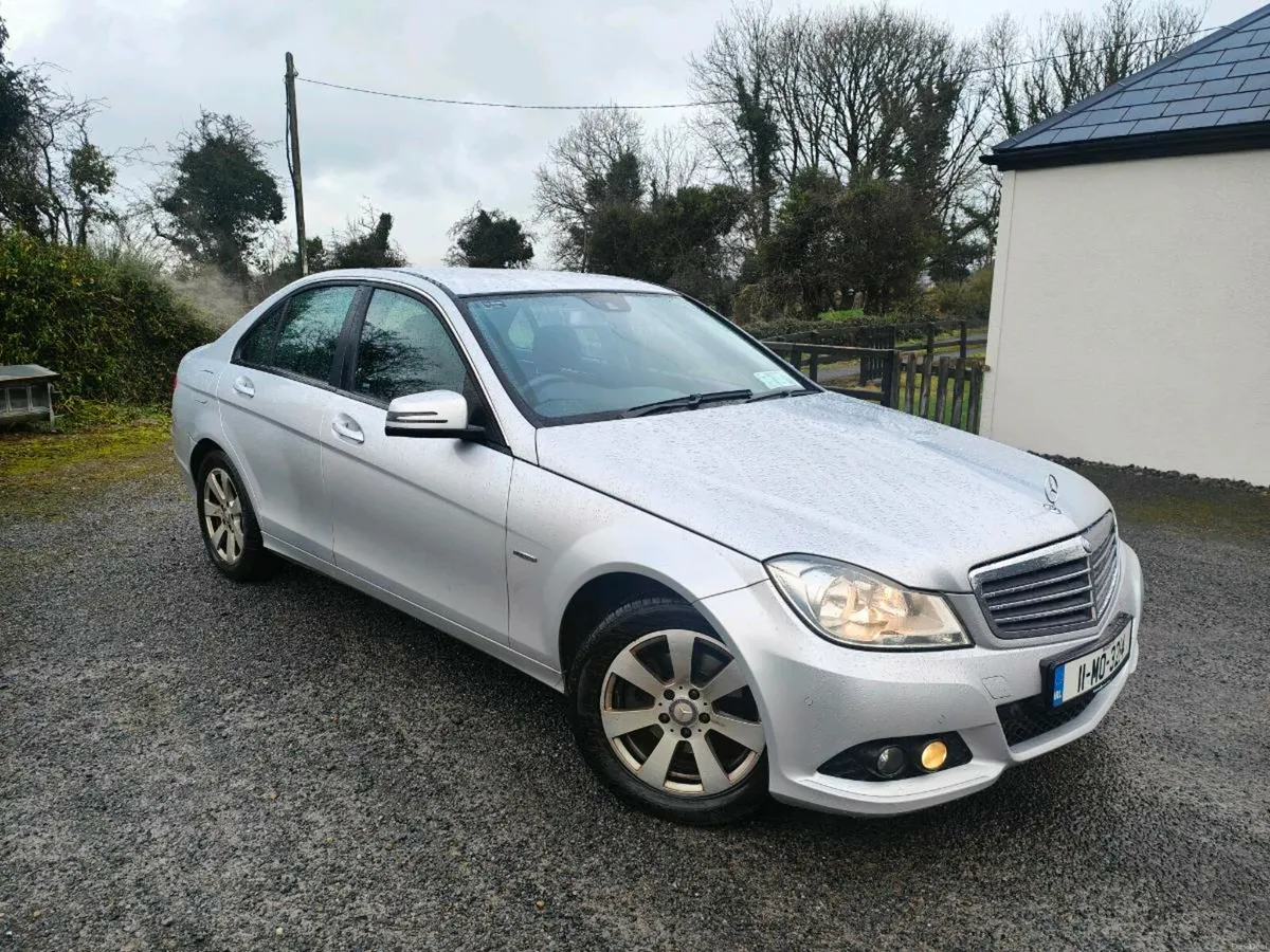 C Class Mercedes C200 - Image 2