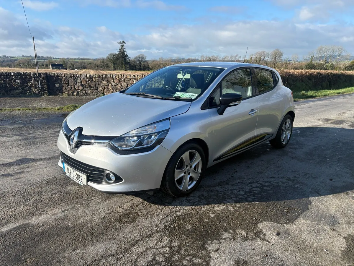 Renault Clio *low mileage* - Image 3