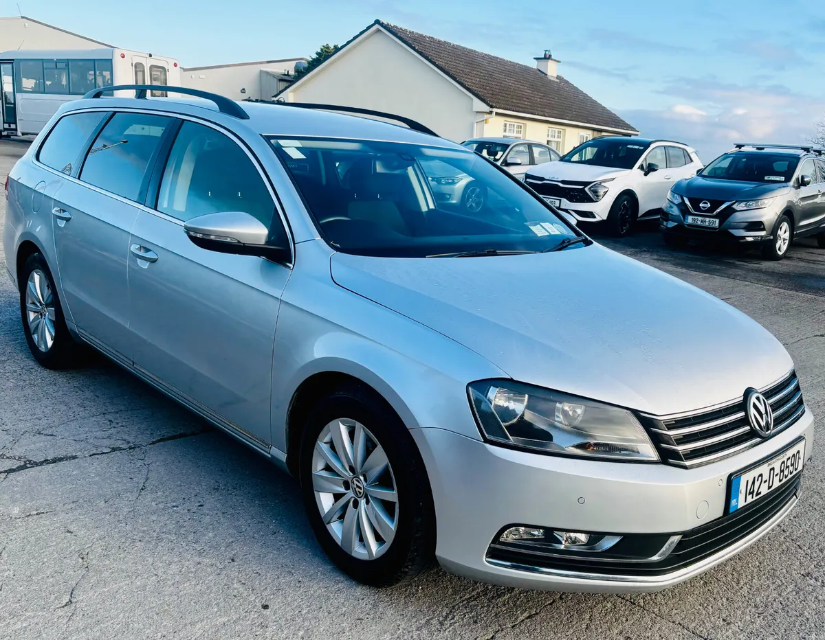 Volkswagen Passat 2014 1.6 TDI ESTATE IMMACULATE - Image 4