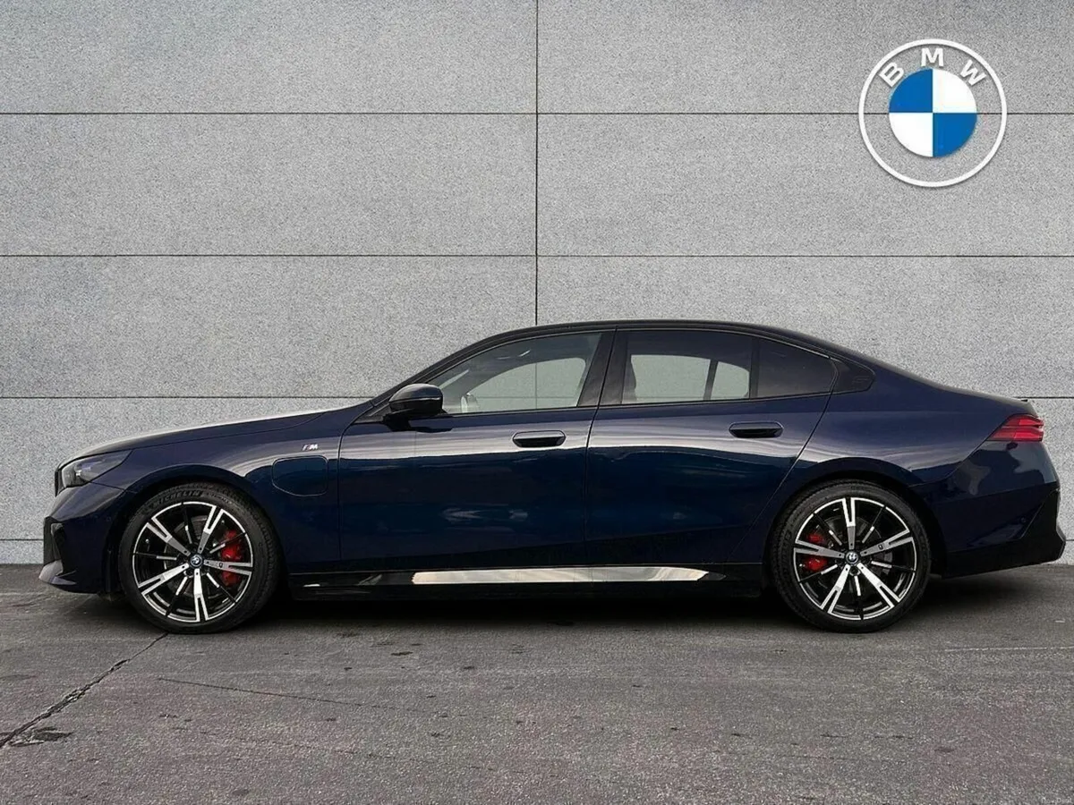 BMW 5-Series 530e M Sport Pro Saloon - Image 3