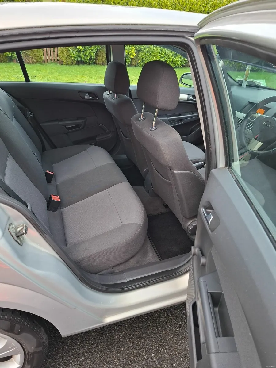 Opel Astra 2009 - Image 3