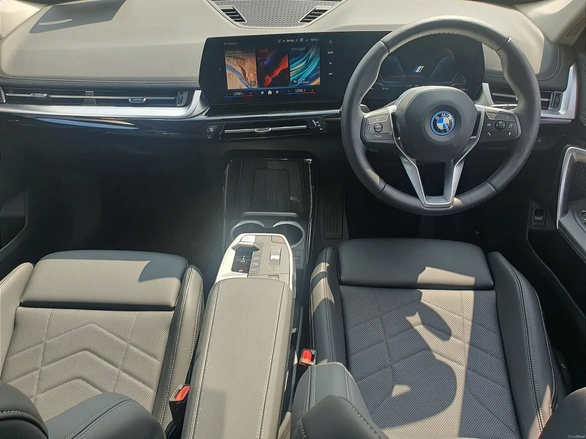 BMW iX1 eDrive20 xLine - Image 4
