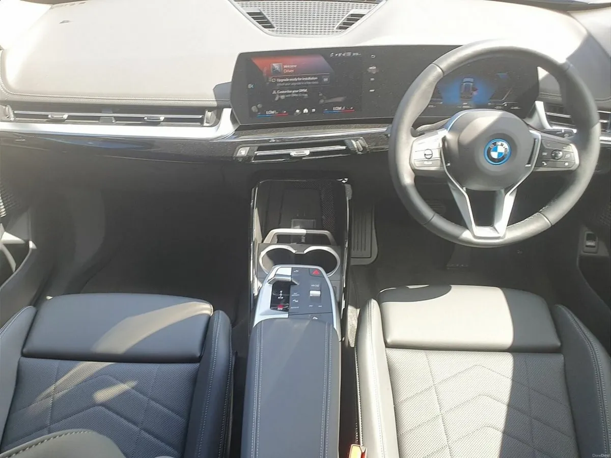 BMW iX1 eDrive20 xLine - Image 4