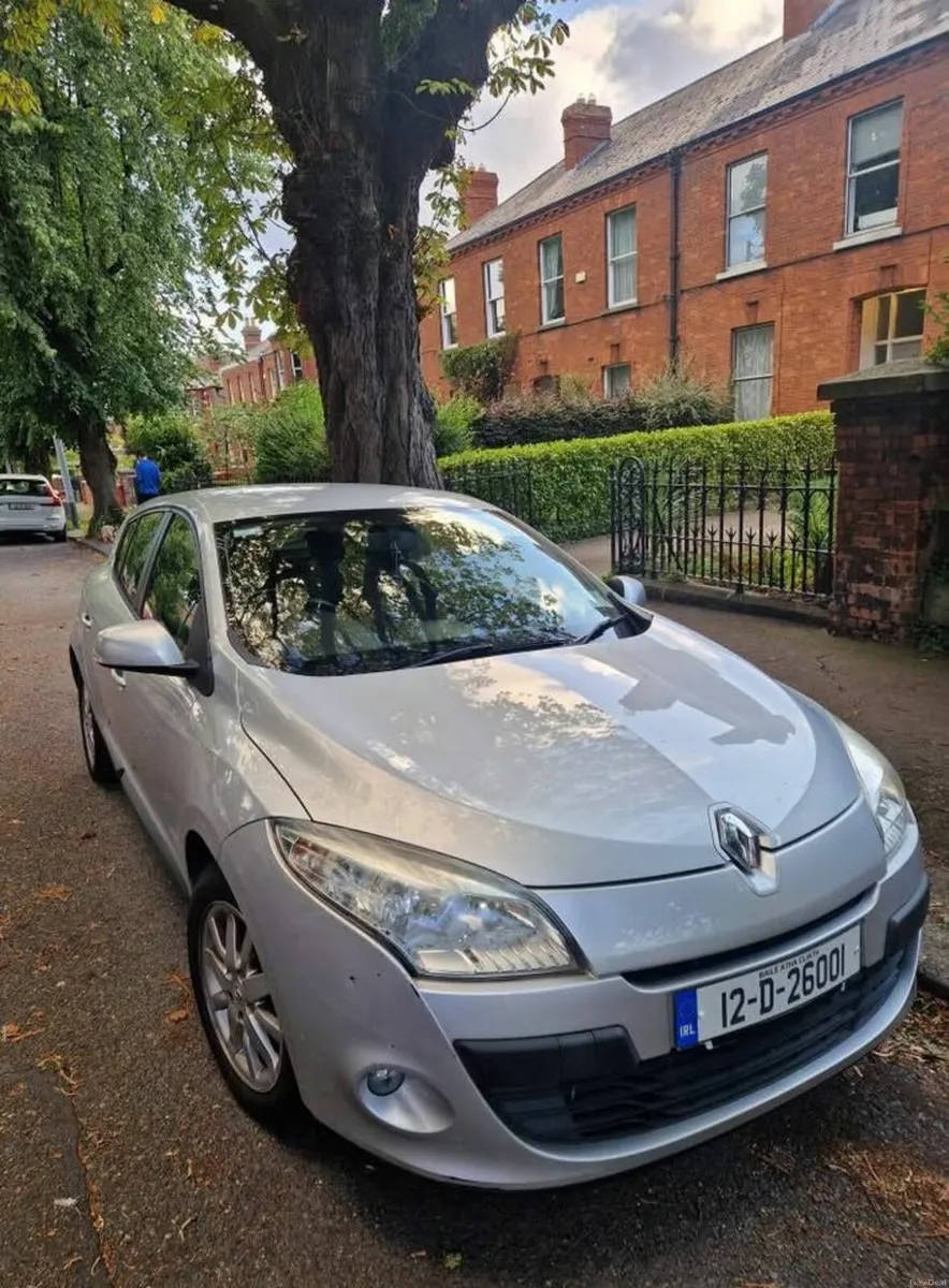 2012 Renault Megane III Dynamique - Image 2