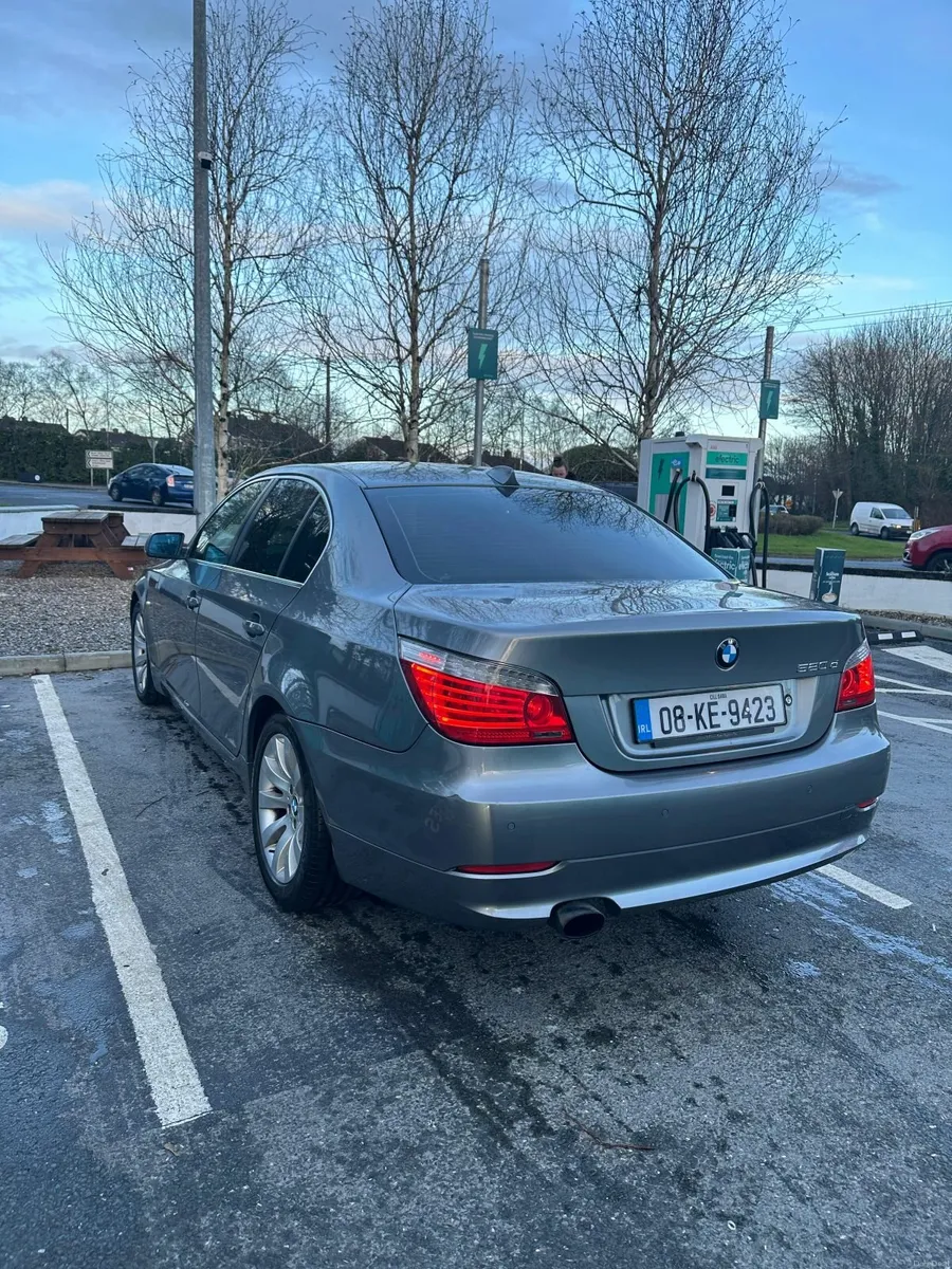 BMW 5-Series 2008 - Image 2