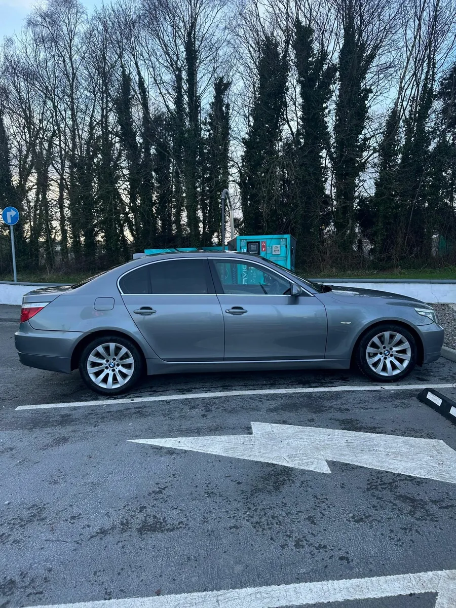 BMW 5-Series 2008 - Image 4