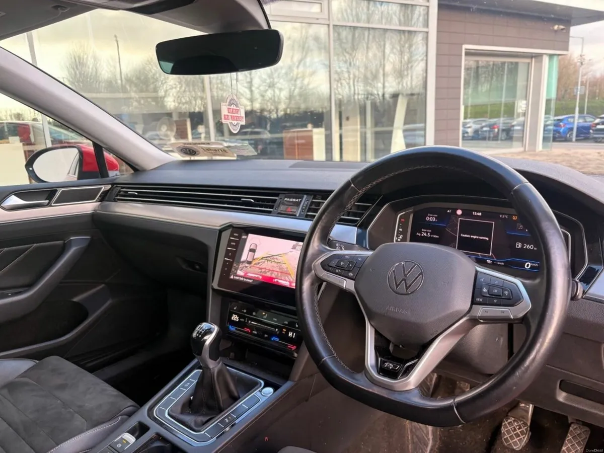 Volkswagen Passat 2.0 TDI 150HP R-Line - Image 2