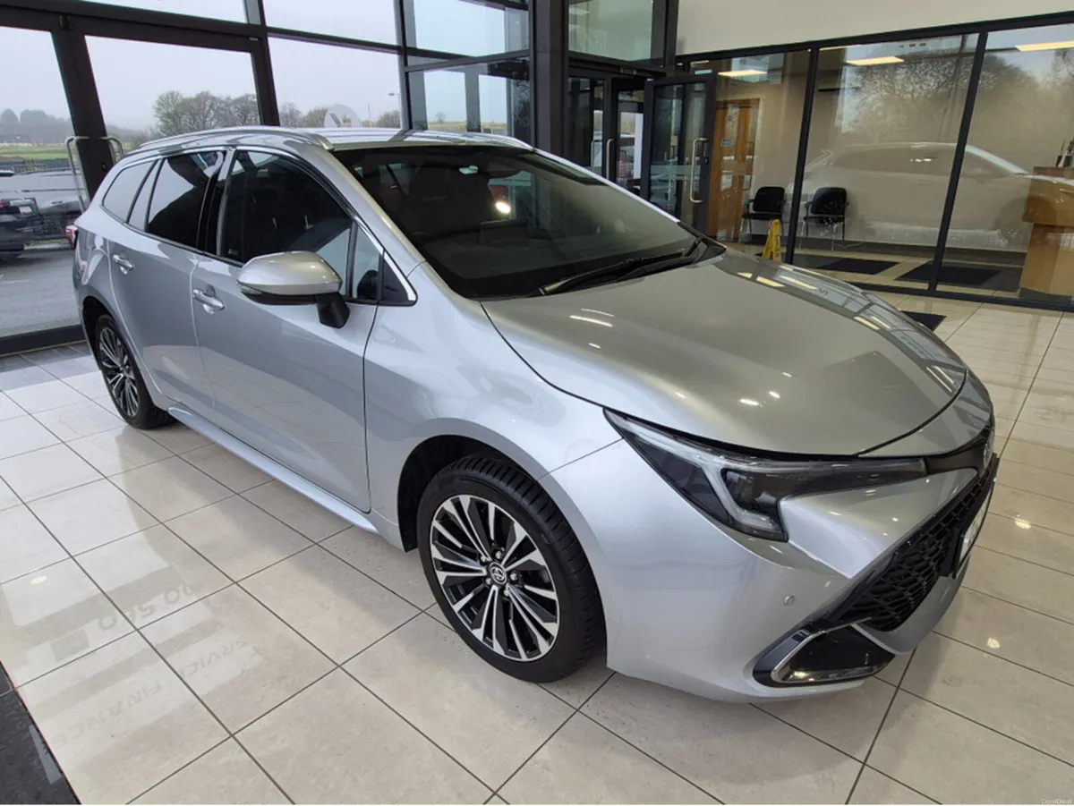 Toyota Corolla HYBRID SOL TS 4DR AUTO - Image 2