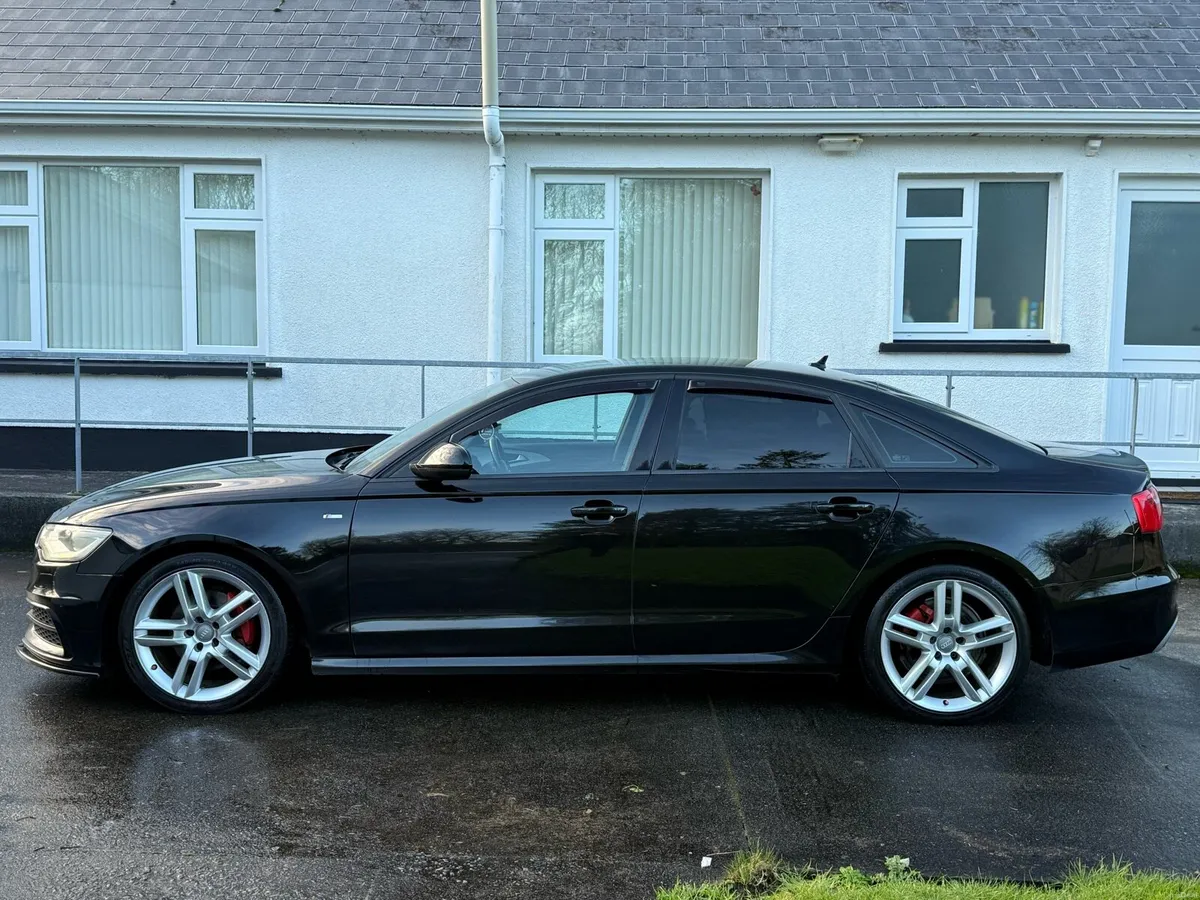 Audi A6 Black Edition SLine - Image 4