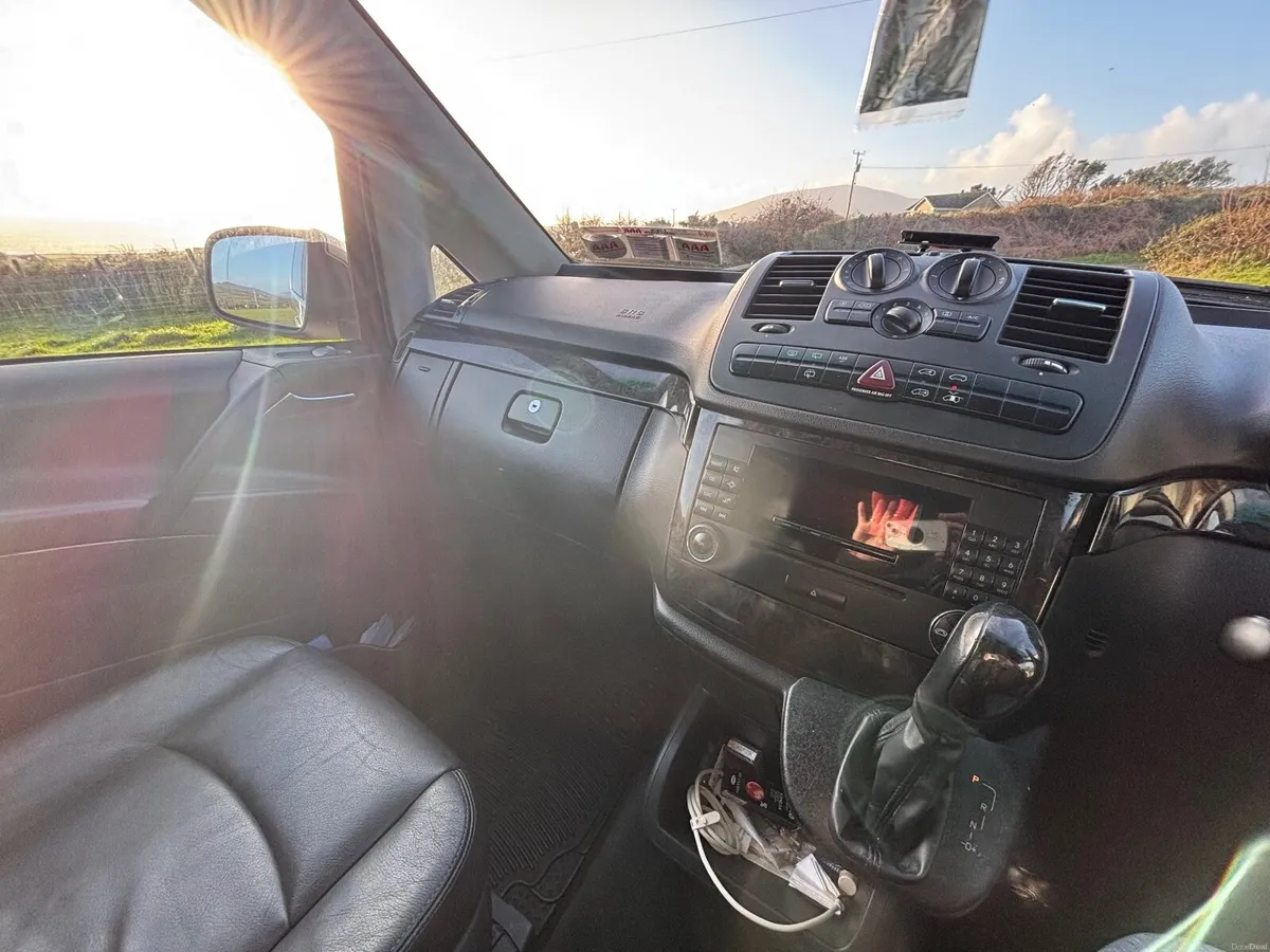 Mercedes-Benz V-Class 2010 - Image 4