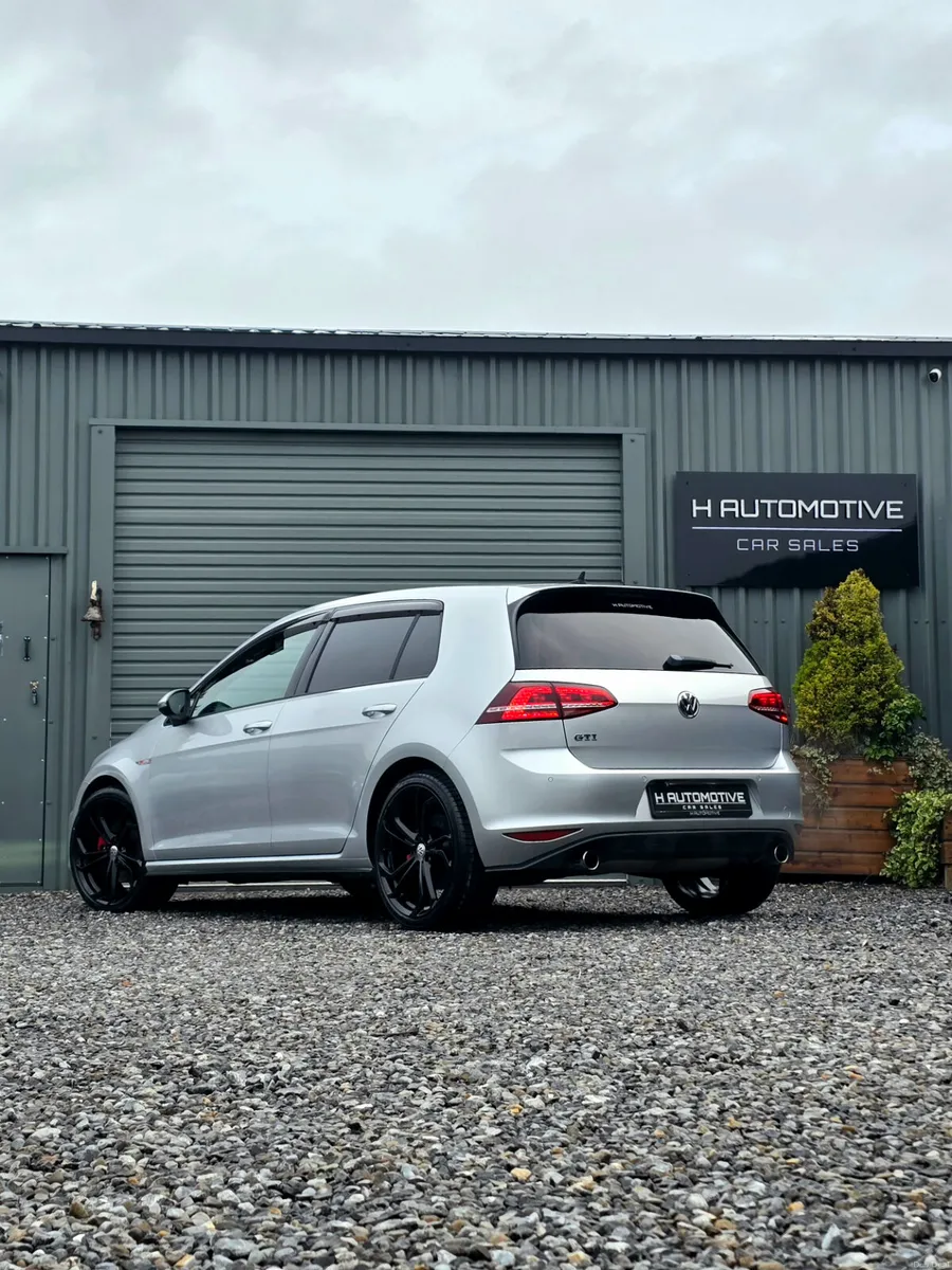 2014 VOLKSWAGEN GOLF GTI DSG LOW MILEAGE - Image 3