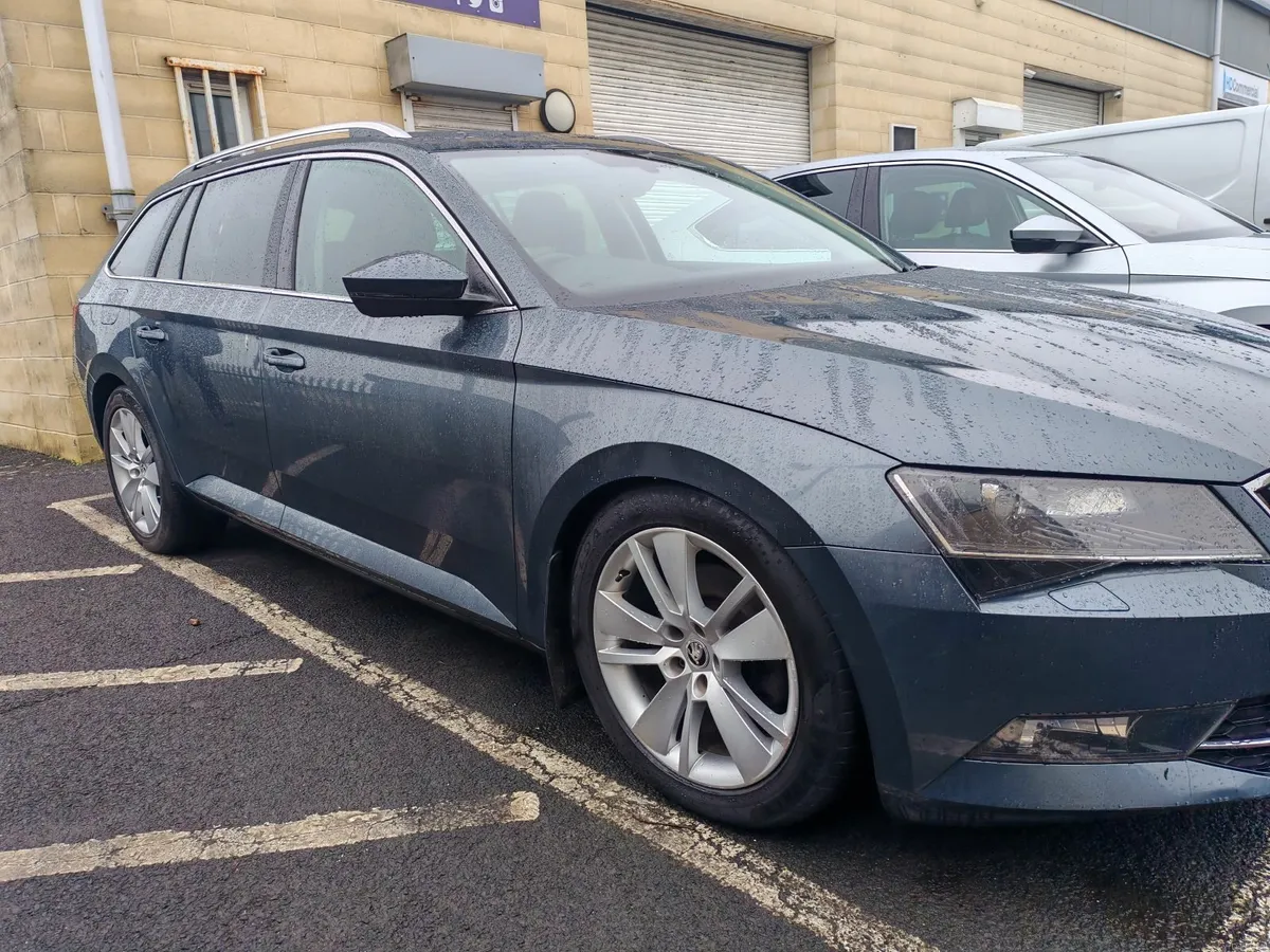 Skoda Superb 2017 - Image 4