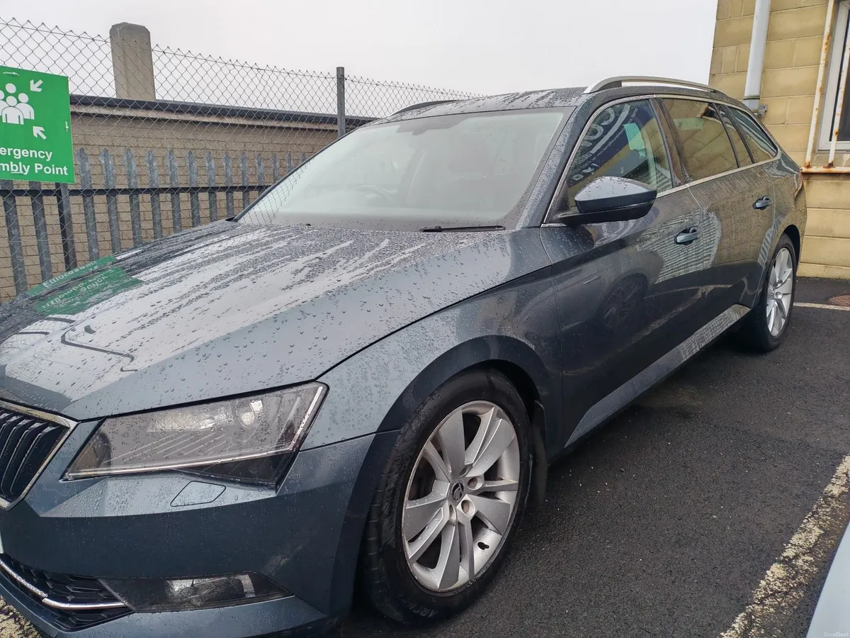 Skoda Superb 2017 - Image 1