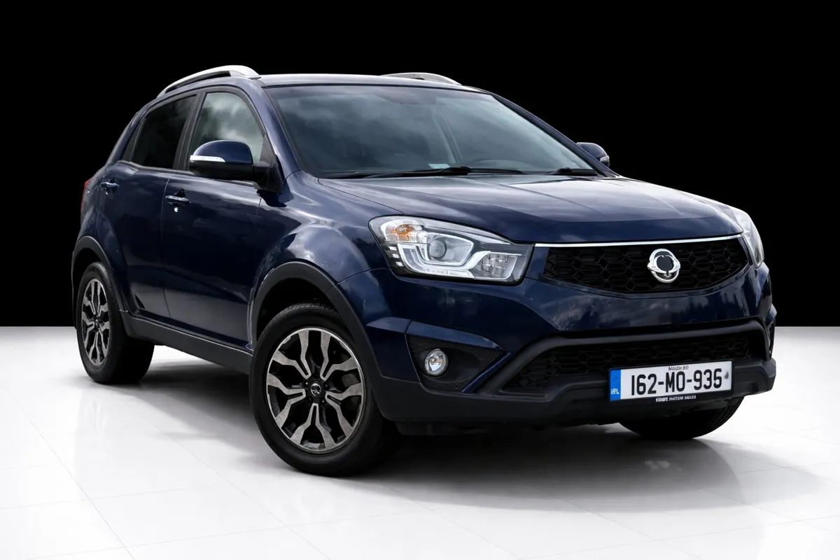 162 SsangYong Korando 2.2D - LEATHER - HUGE SPEC - Image 3