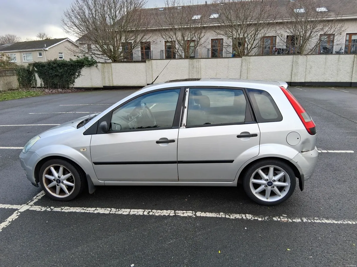 Ford Fiesta 2004 - Image 3