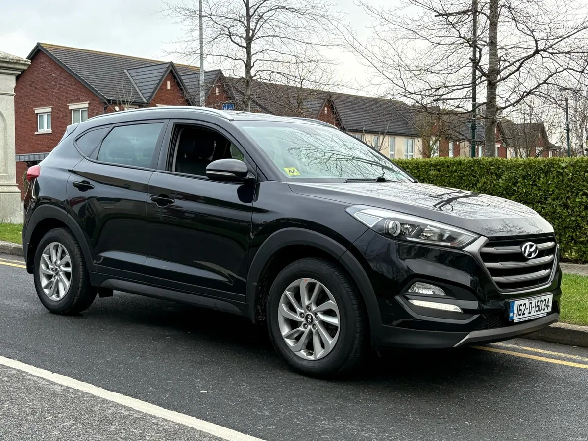 2016 Hyundai Tucson Executive **LOW KMS* - Image 1