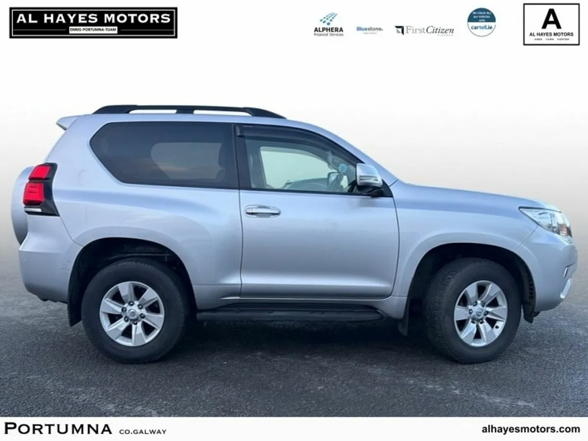 Toyota Land Cruiser AUTOMATIC SWB 2.8DSL - Image 4