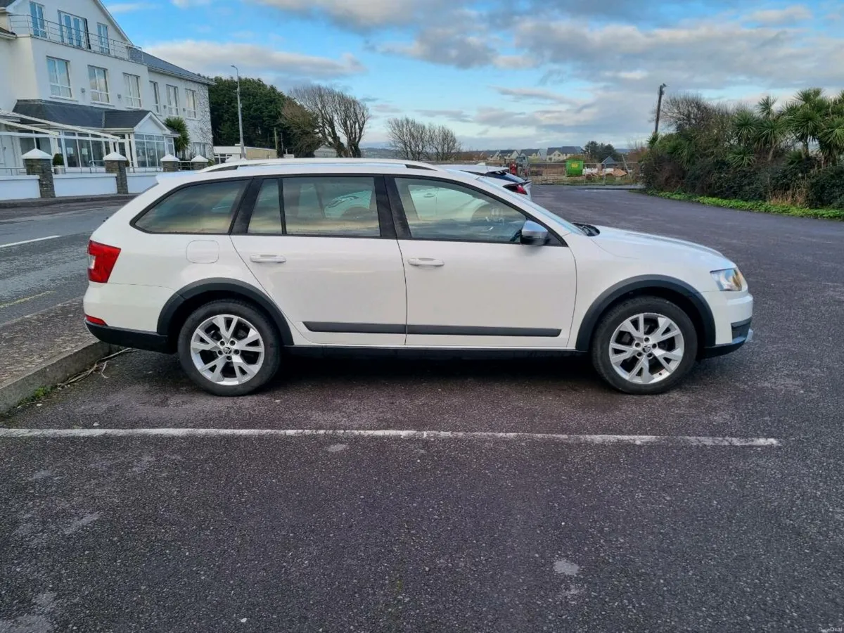 Skoda octavia scout 2.0 tdi - Image 2