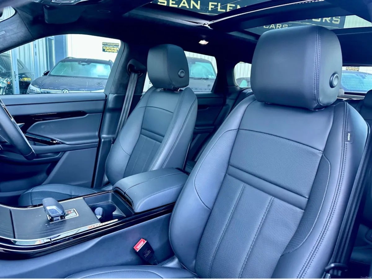 Land Rover Range Rover Evoque AUTOBIOGRAPHY PANORA - Image 6