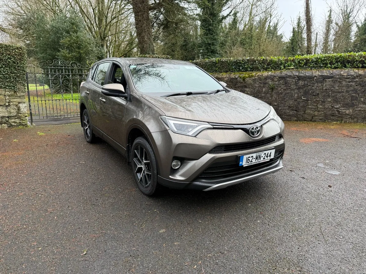 2016 Toyota rav4 2.0 diesel Luna sport - Image 1