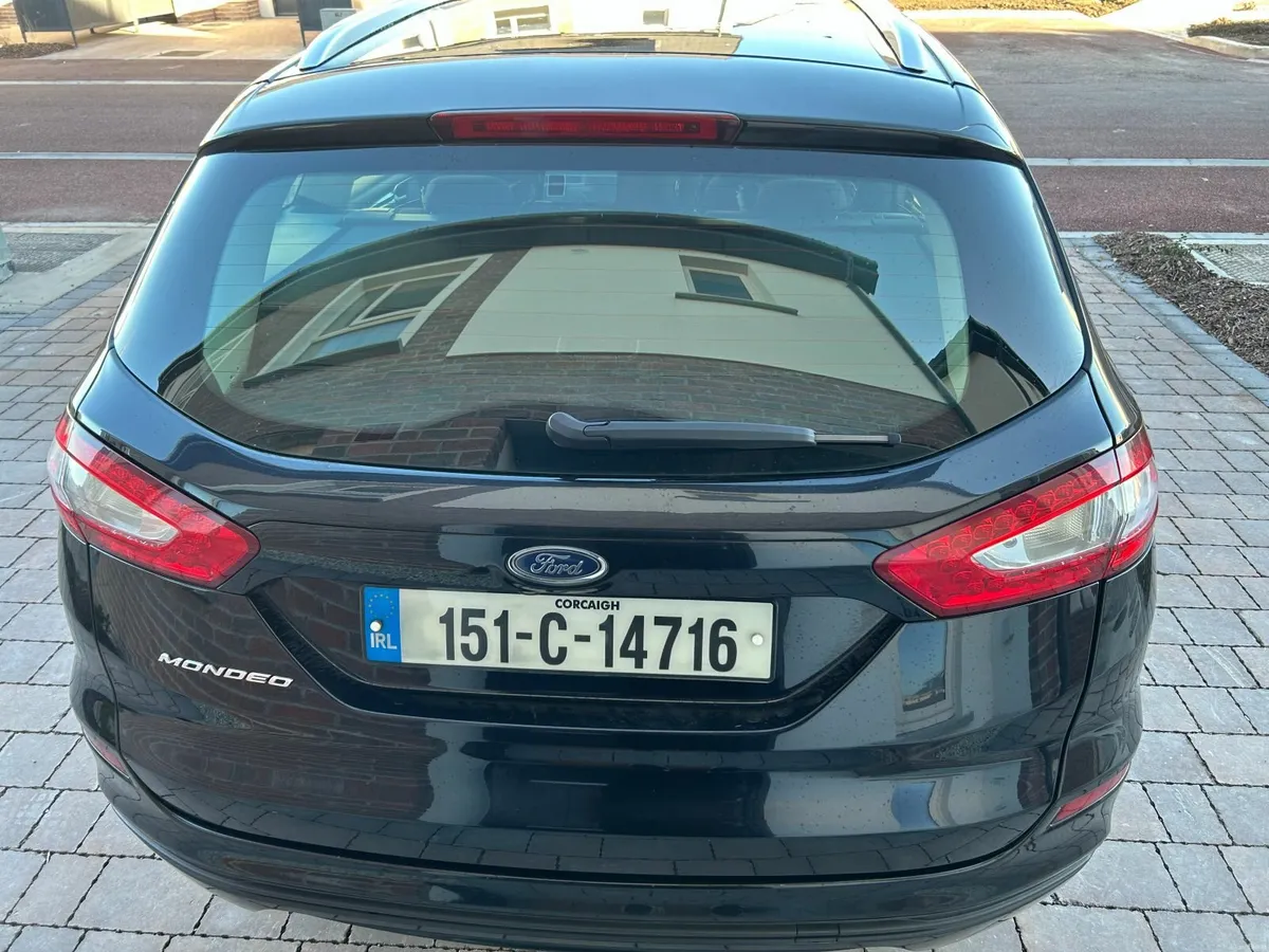 Ford Mondeo 2.0 - CarPlay - Wireless Phone Charger - Image 4