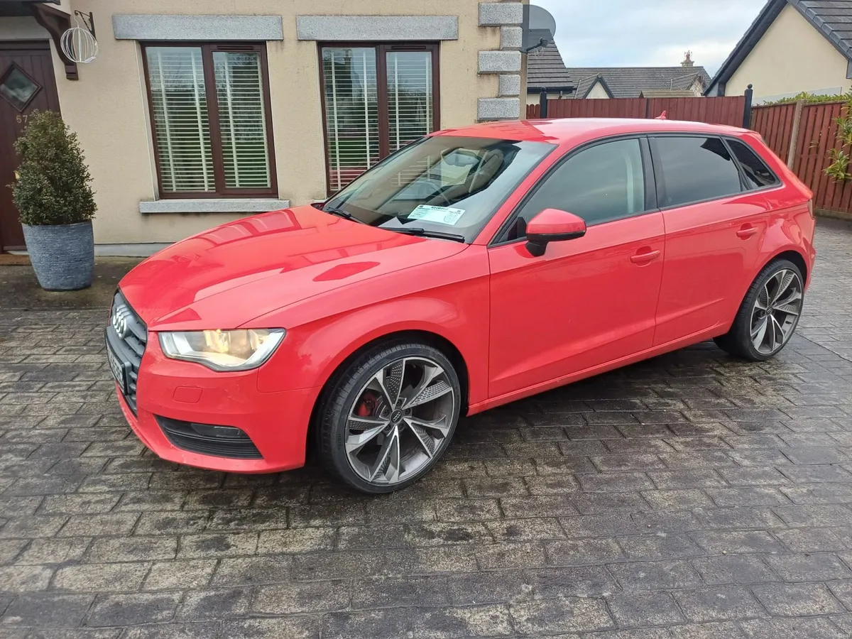 Audi A3 2015 - Image 2