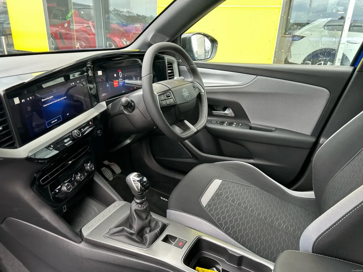 Opel Mokka ELEGANCE 1.2 136BHP 6-SPE - Image 3