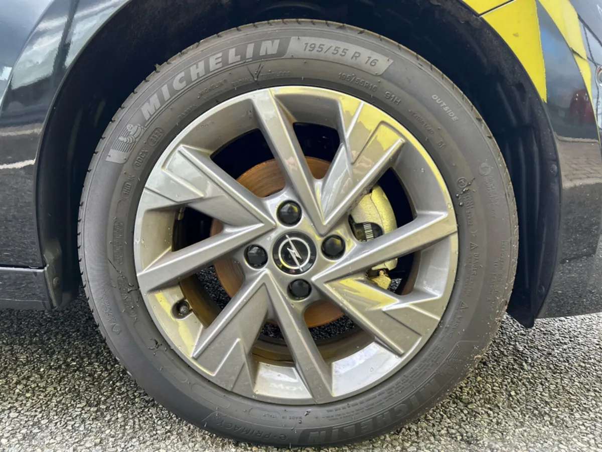 Opel Corsa ELEGNCE 1.2 75HP S/S 4DR - Image 5
