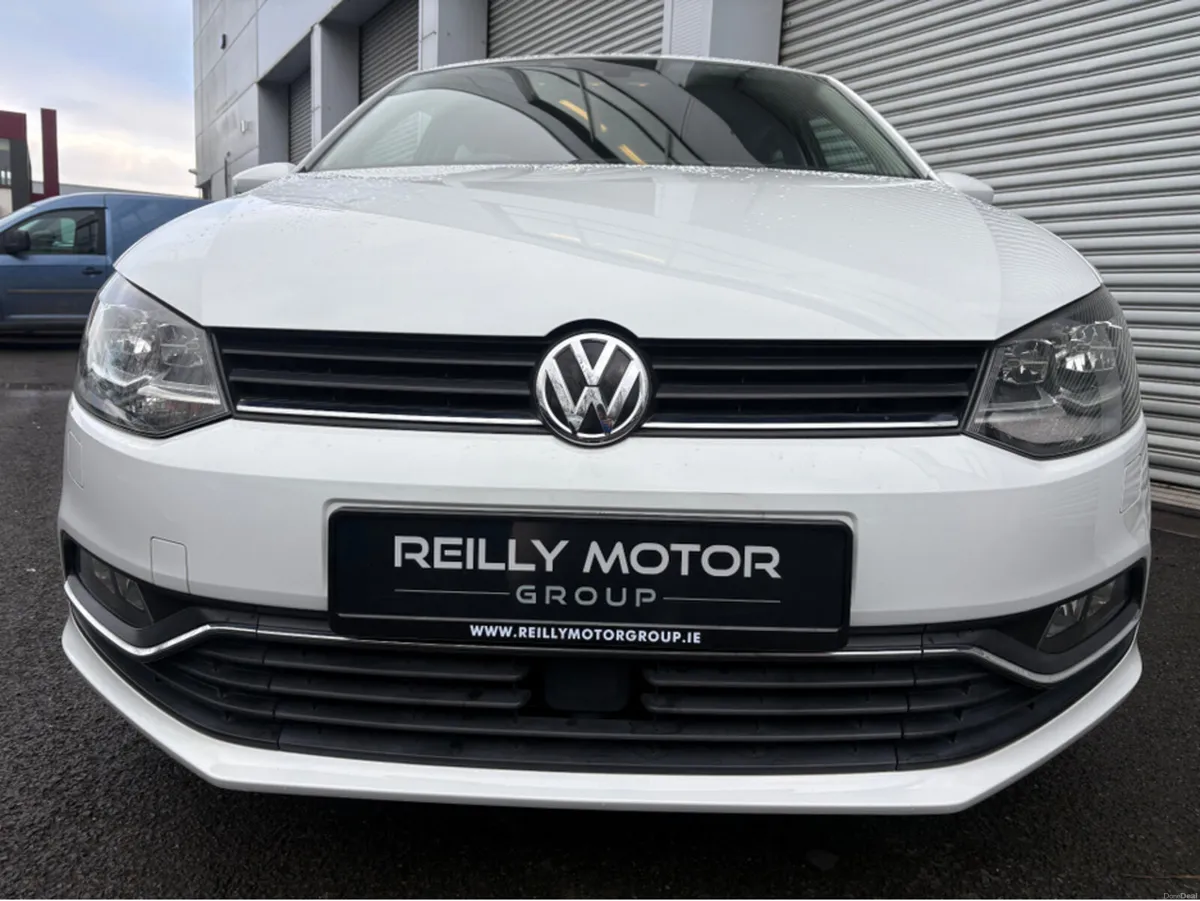 Volkswagen Polo 1.2 PETROL HIGHLINE AUTO **CLASS S - Image 2