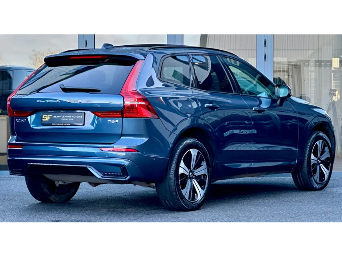 Volvo XC60 + T6 PHEV AWD AUTO RECHARGE PLUS - Image 3