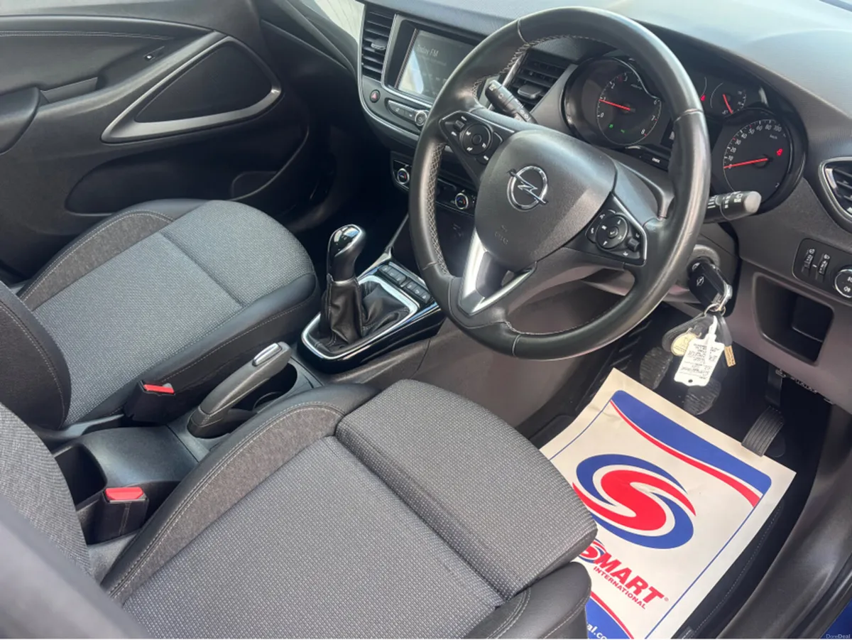 Opel Crossland X SPORT 1.2 83PS-PET-5SP 5DR - Image 2