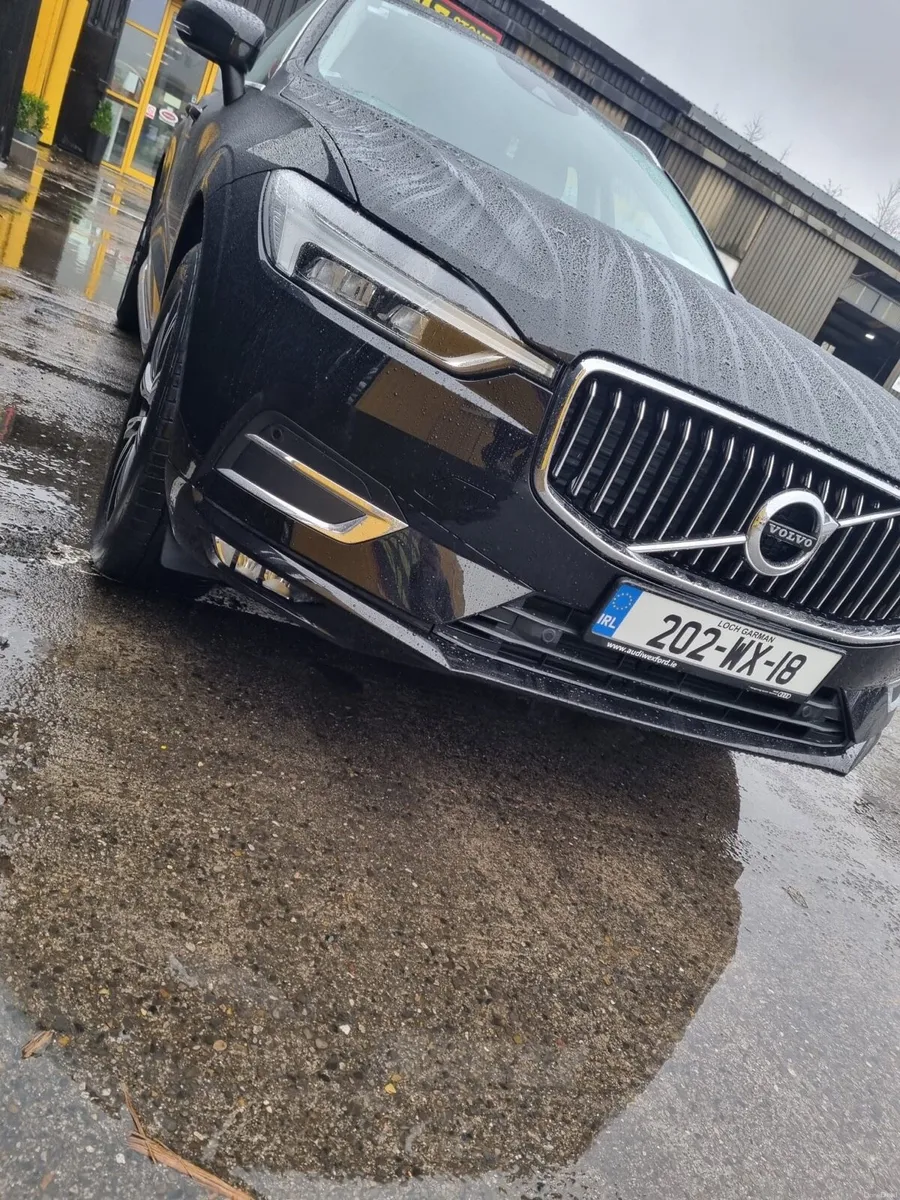 Rare LOW KM Volvo XC60 Inscription spec - Image 4
