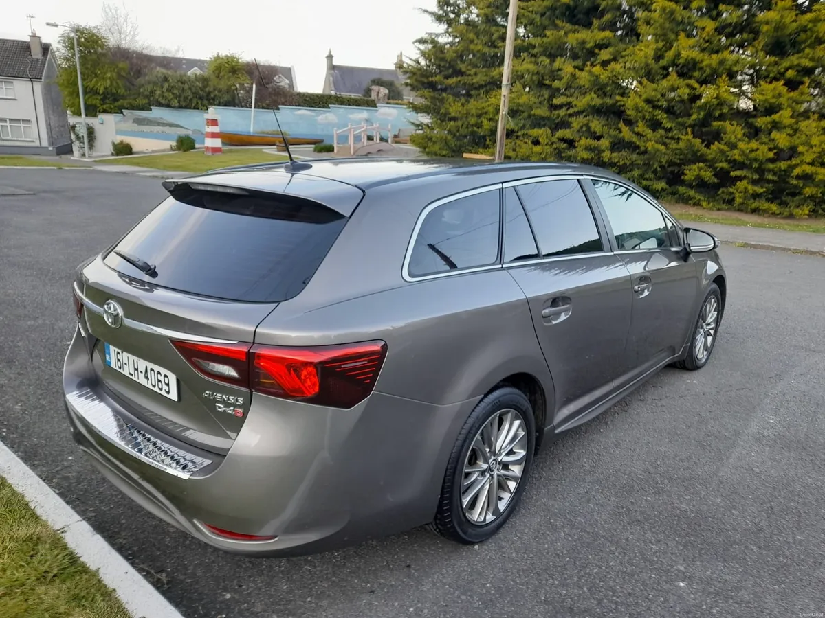 Toyota Avensis 2016 - Image 1