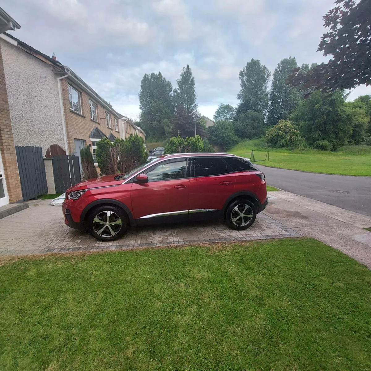 Peugeot 3008 Hatchback Diesel Red - Image 3