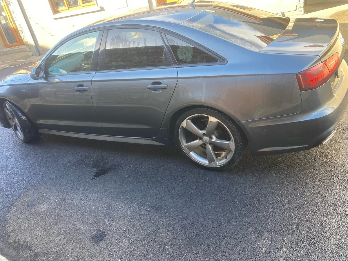 Audi A6 sline black edition - automatic - Image 3