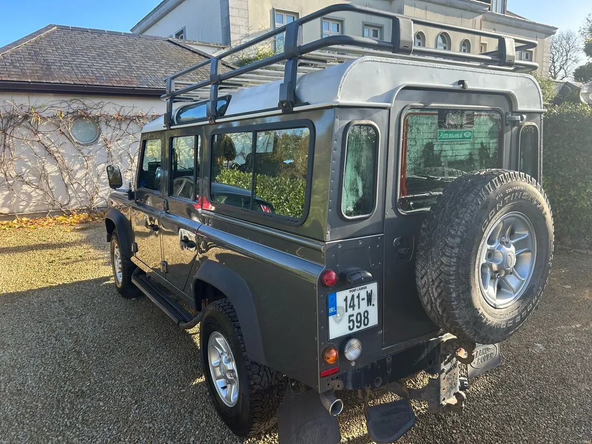 Landrover Defender 110 5dr 2.2 diesel TDi - Image 2