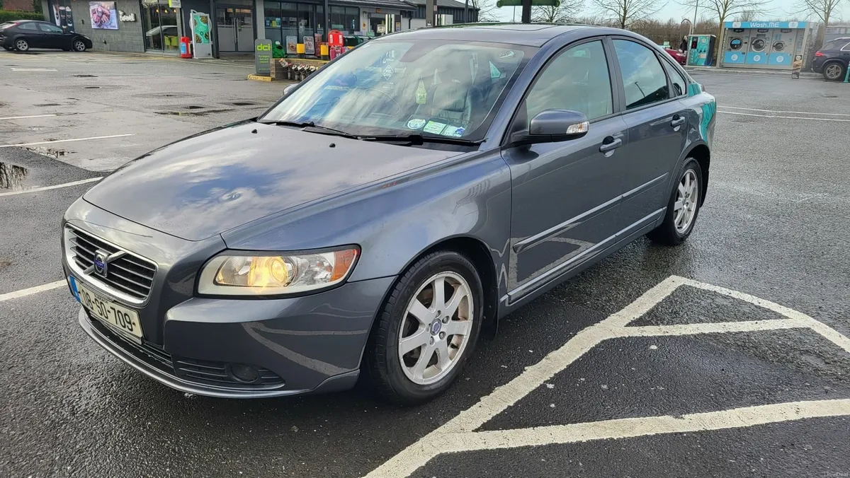 Rare 2008 Volvo S40, 1.6 petrol/NCT 2027 - Image 4