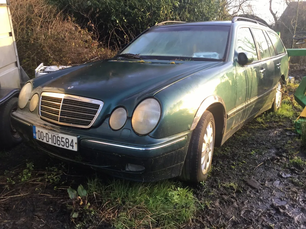 Mercedes-Benz E-Class 2000 - Image 3