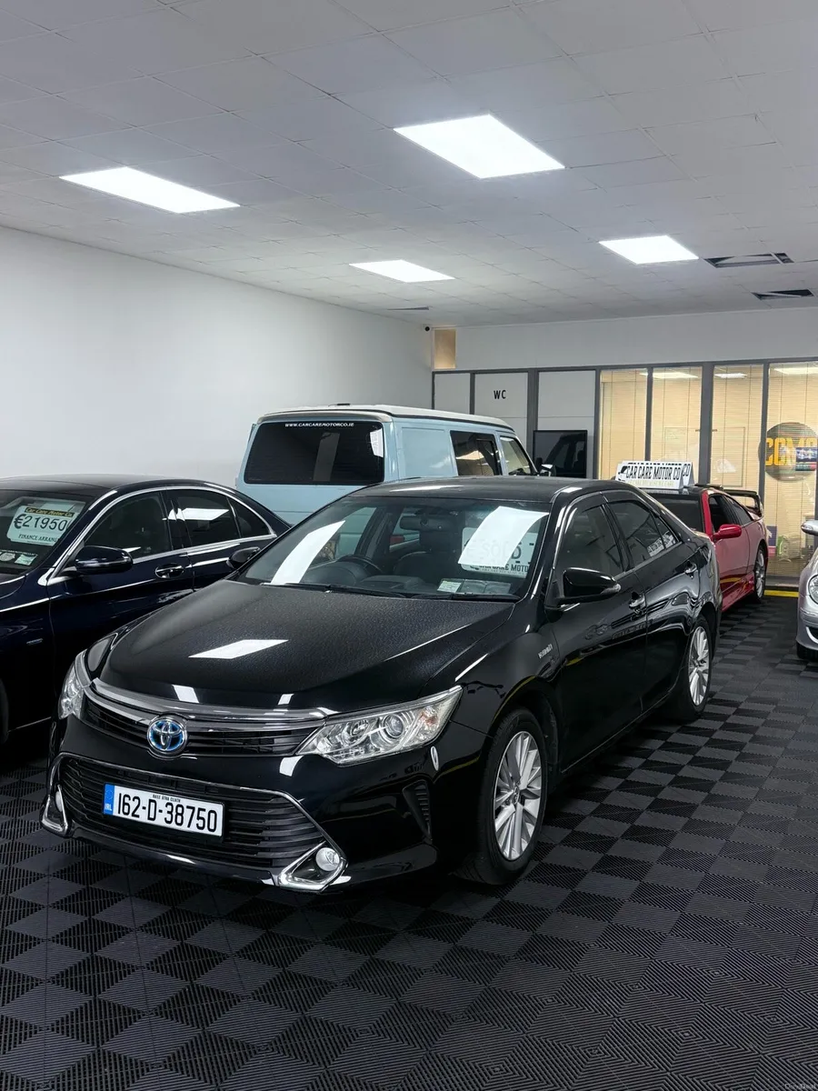 Toyota Camry - Image 4