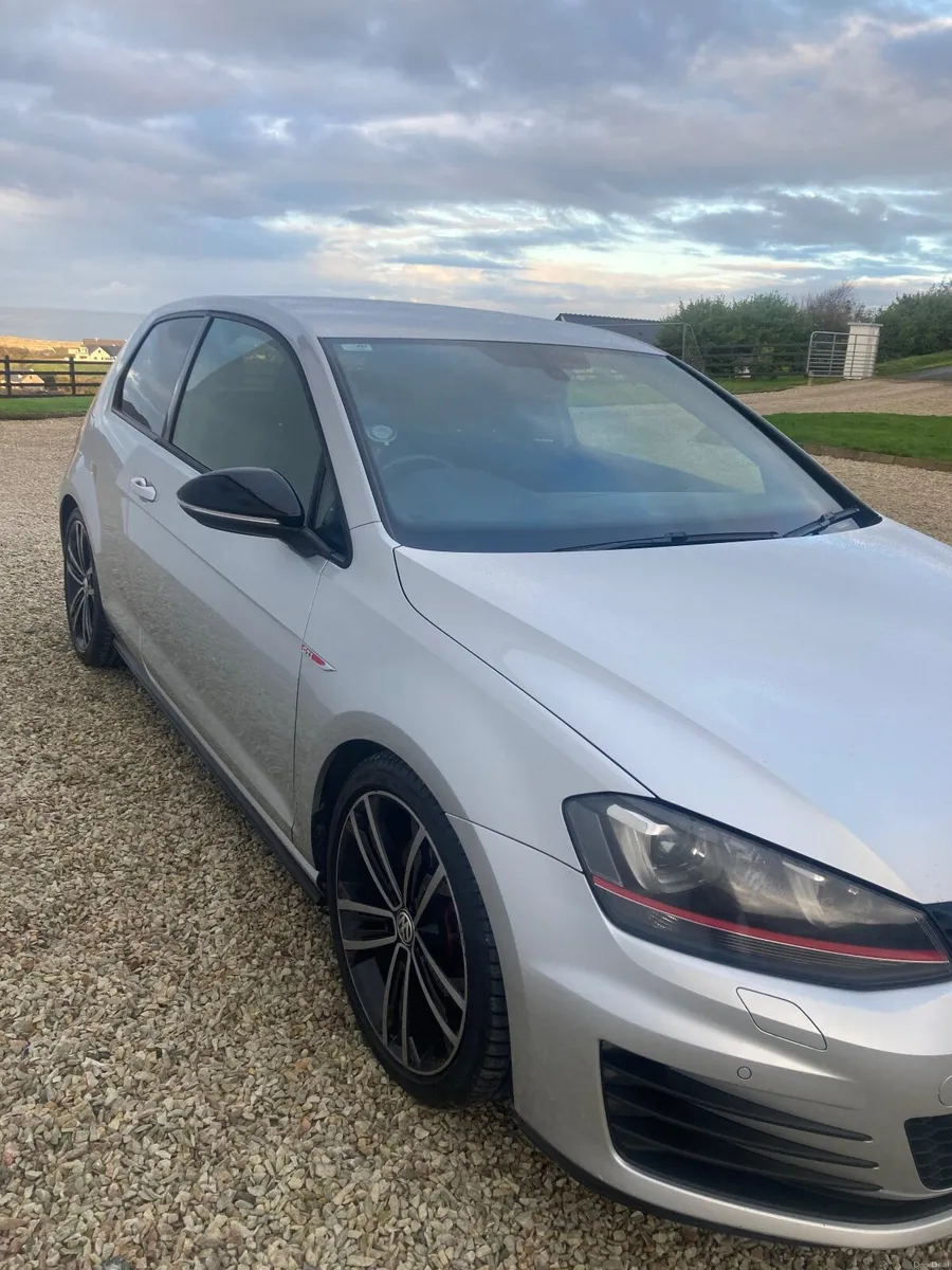 Volkswagen Golf 2014 - Image 4