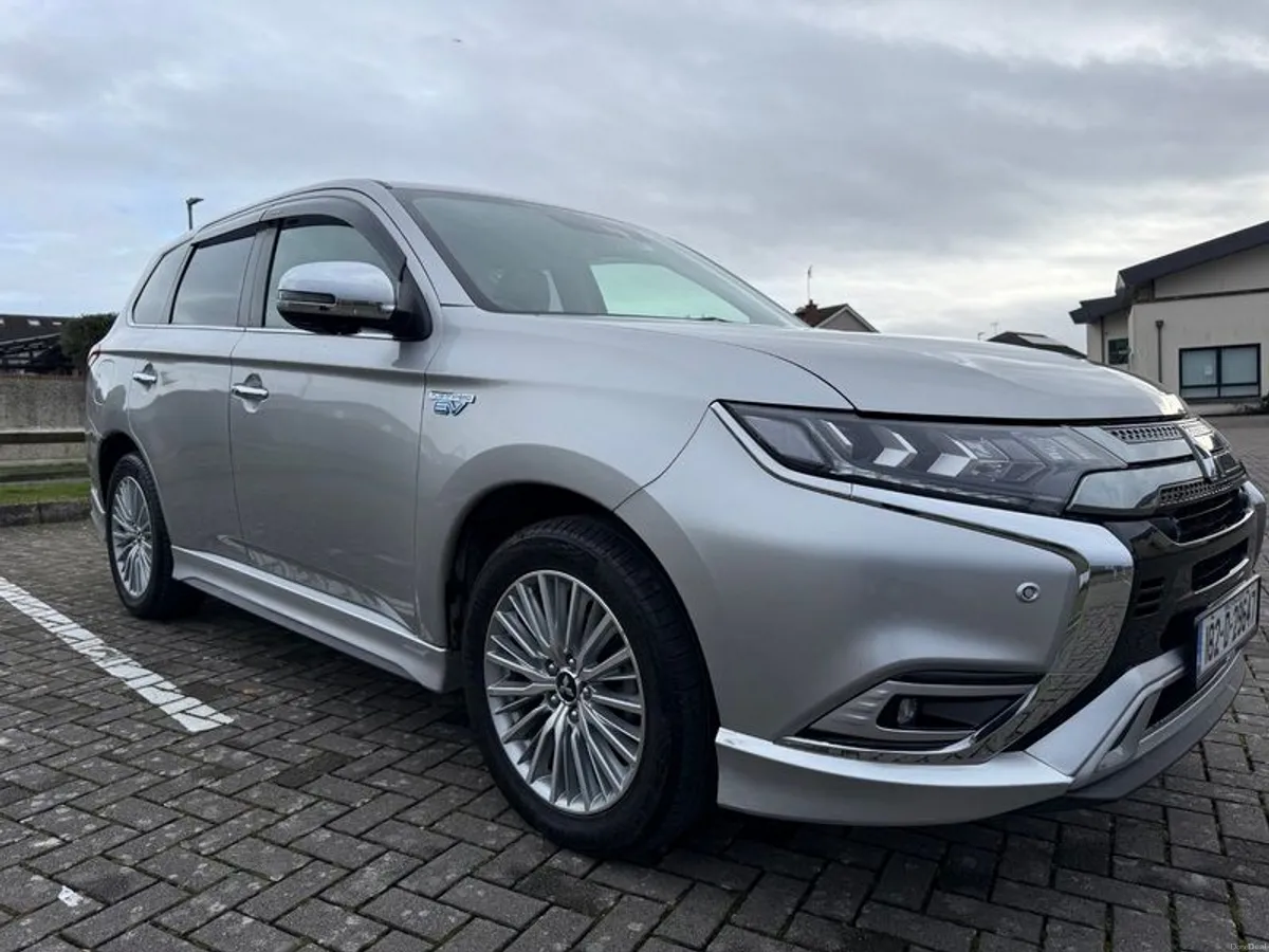 2018 Mitsubishi Outlander 2.4 PHEV - Image 1
