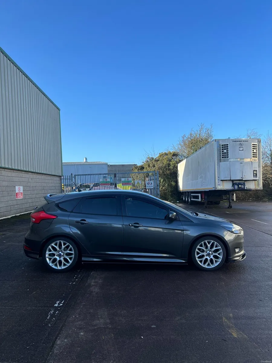 Ford Focus ST-Line - Image 2